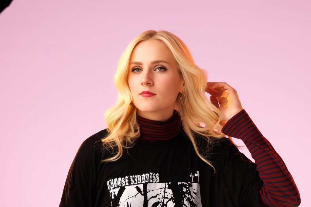 Olivia Carter - Quezada's Comedy Club & Cantina